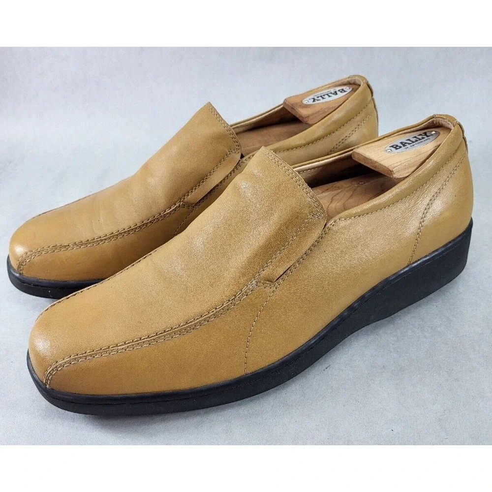 Gravity Defyer Size 12 Men's Tan Leather Slip On Leather Loafer